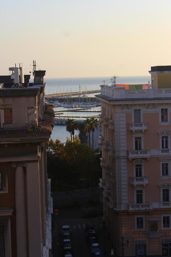 Salerno Experience Hostel Bagian luar foto