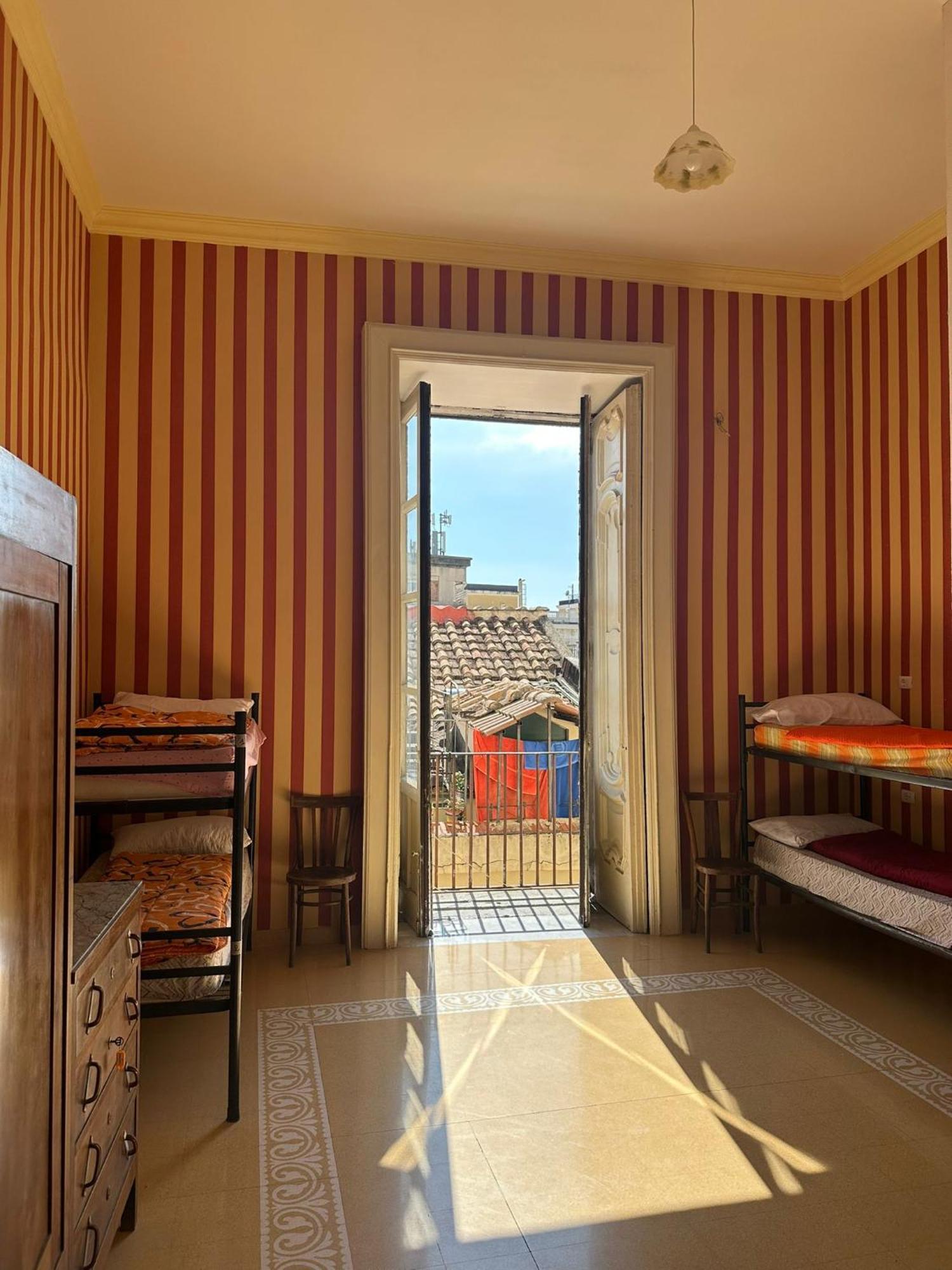 Salerno Experience Hostel Bagian luar foto